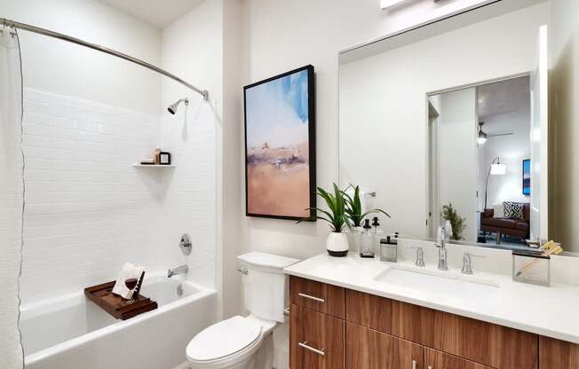 The Stack - Sugarhouse Apartments Bathroom