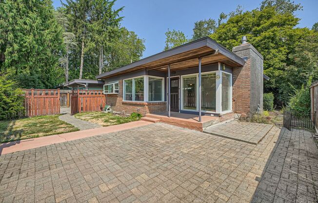 Ideally Located 3 Bed 2 Bath Lake Forest Park Home w/ Fenced Yard!