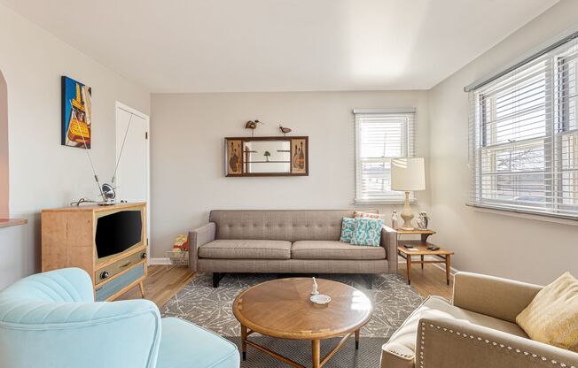 Beautiful Home In Underwood Park Neighborhood