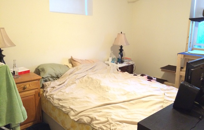 1 bed, 1 bath, 614 sqft, $2,300, Unit 03-B1