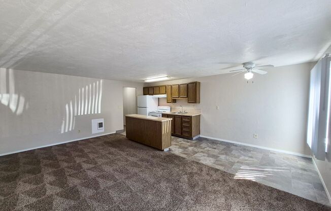 1 bed, 1 bath, 640 sqft, $1,050, Unit 47