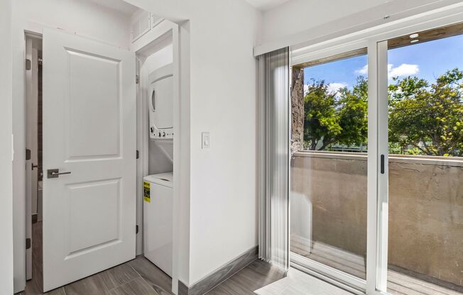 2 beds, 1 bath, 675 sqft, $2,300, Unit 18