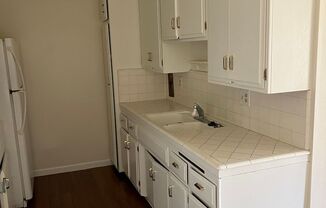 1 bed, 1 bath, $2,100, Unit 788