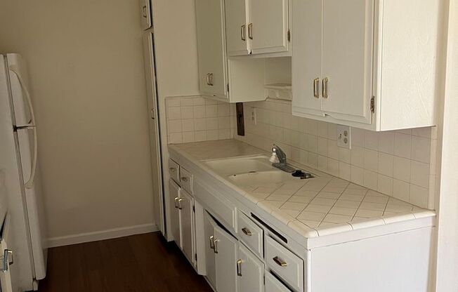 1 bed, 1 bath, $2,100, Unit 788