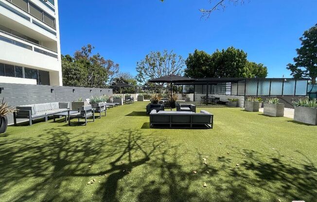 2 beds, 2 baths, 1,301 sqft, $7,250, Unit 2704