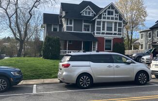 Beautiful 1 bedroom / 1 bath in Wayne!