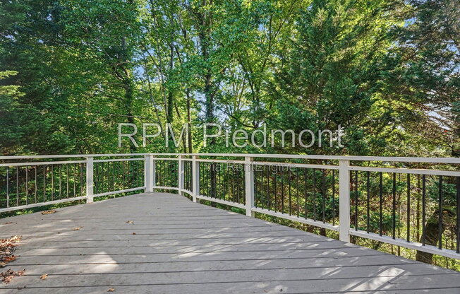 550 CLAUDEL CT SW