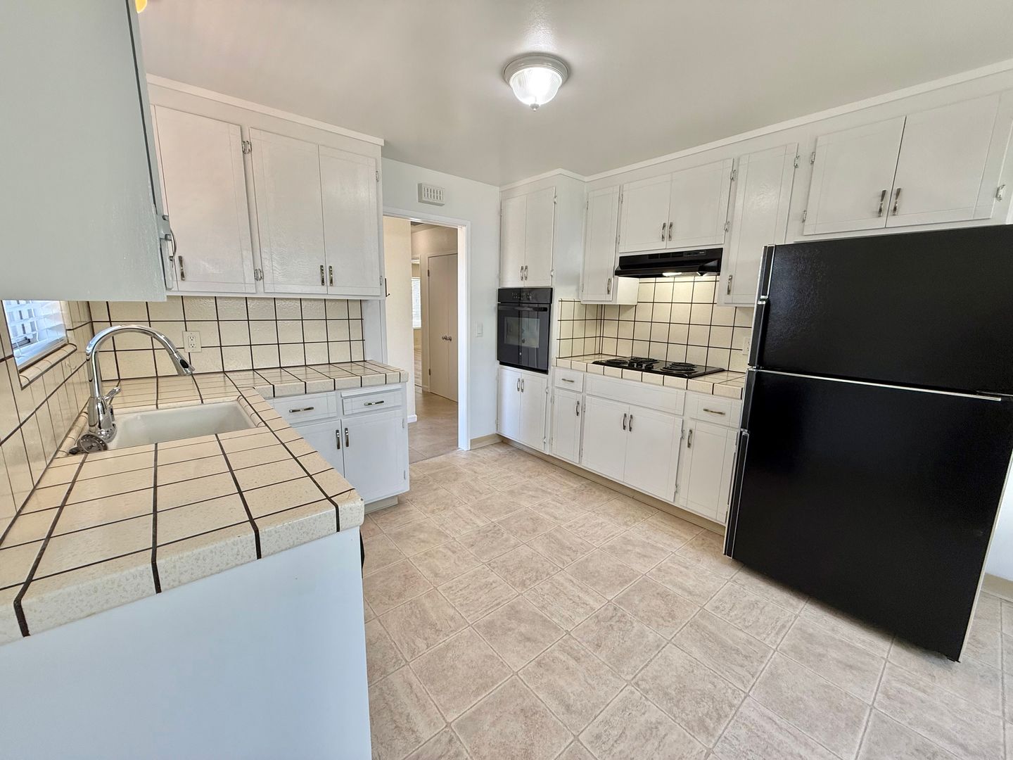 Willow Glen/Cambrian duplex - Beautifully Maintained with Spacious Backyard & Upgrades