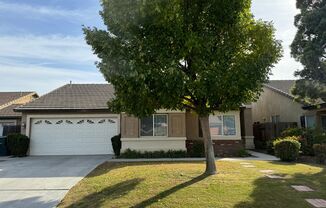 Three bedroom in Polo Greens Community!