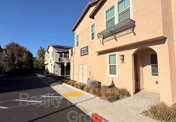 8711 ARUBA LN