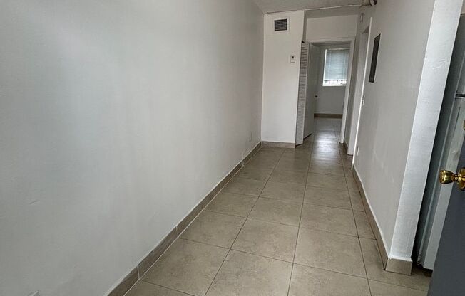768 NW 32 St