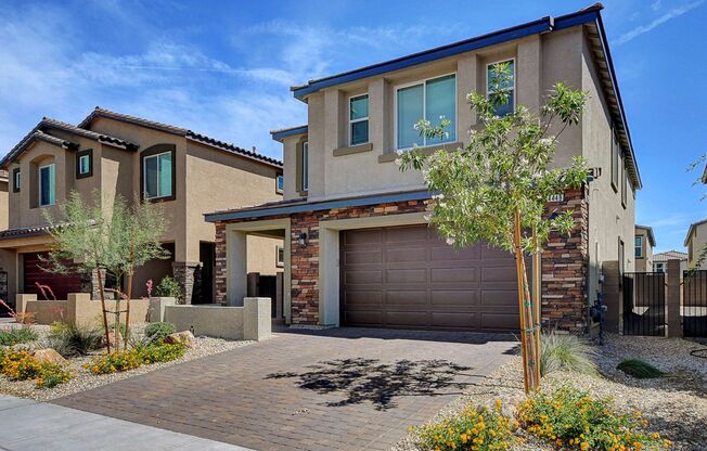 Gorgeous 5 Bedroom in Valley Vista.