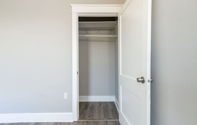 1 bed, 1 bath, 550 sqft, $1,375, Unit D4