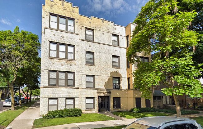 3300-02 N. Claremont / 2334-44 W. School