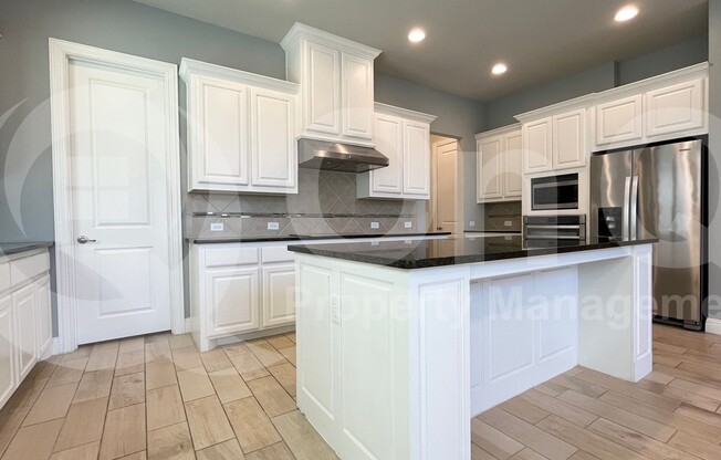 7005 GOLF CLUB DR