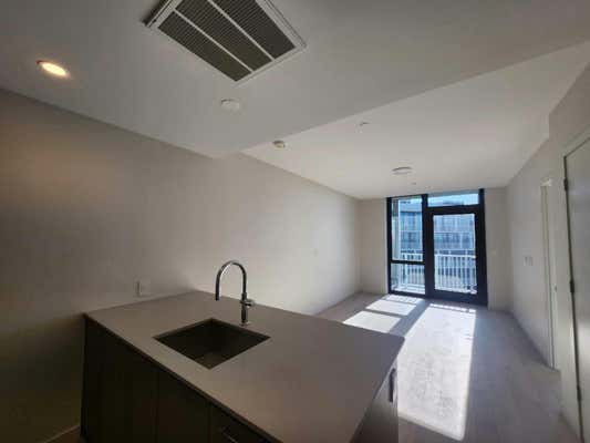 1 bed, 1 bath, 599 sqft, $3,200, Unit 19