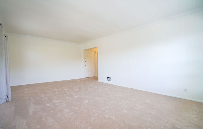 8551-8561 Holloway Dr
