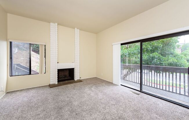Spacious SDSU Townhome For Rent!