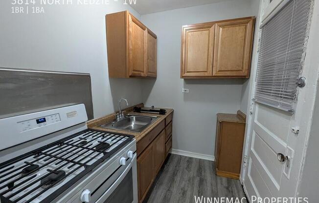3814 N Kedzie Ave 2w