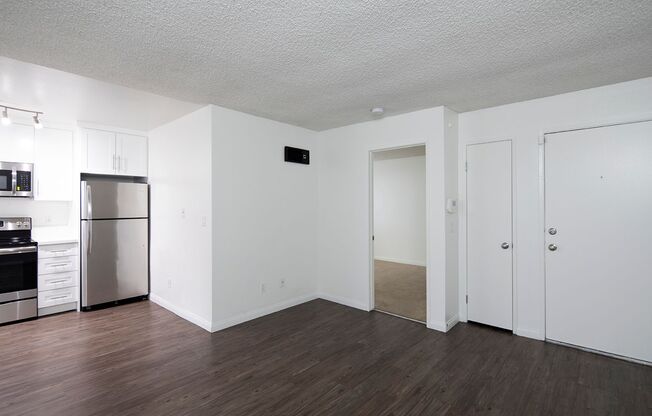 1 bed, 1 bath, 550 sqft, $2,050, Unit B111