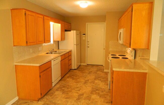 3 beds, 2 baths, $1,495