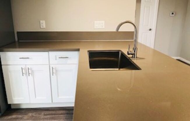 PC - 6823 Amherst Street