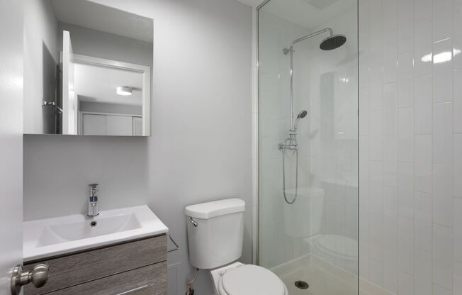 2 beds, 2 baths, 578 sqft, $2,600, Unit 409