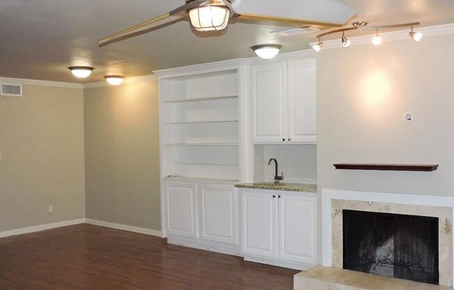 Beautiful Updated Two Story Townhouse In GREAT LOCATION