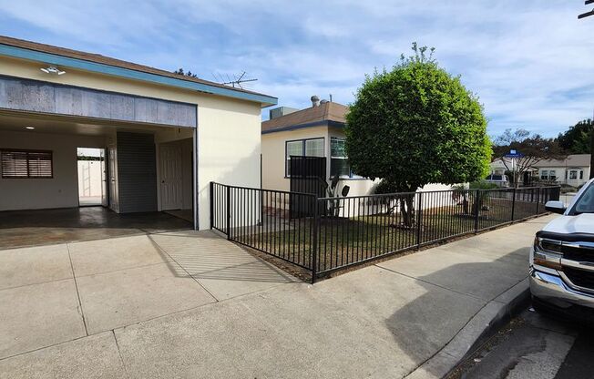 2 beds, 1 bath, $2,650