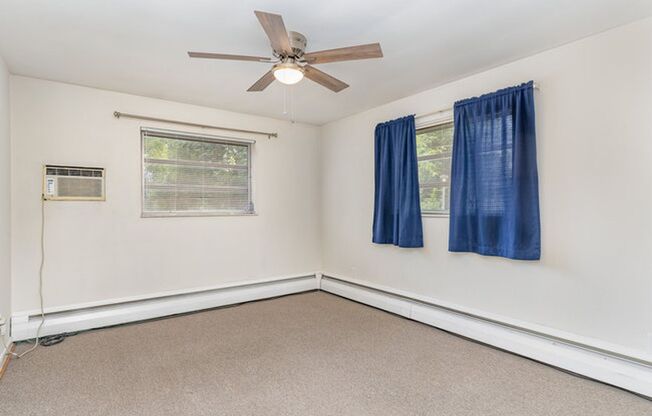 2 beds, 1 bath, $1,150, Unit 1