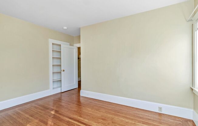 2 beds, 1.5 baths, $4,100, Unit # LU