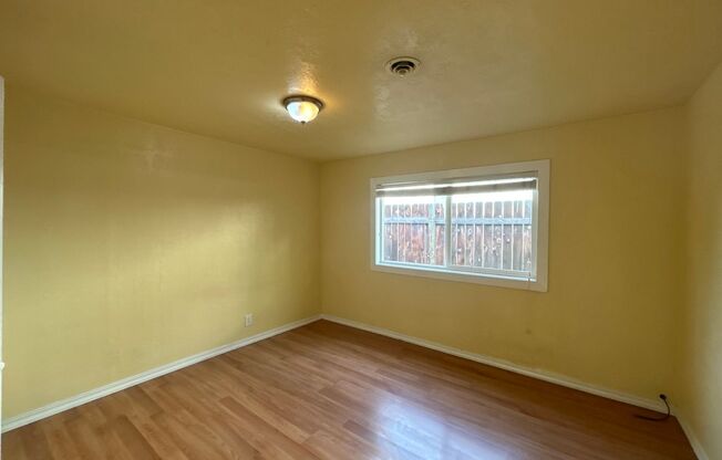 3 beds, 1 bath, $2,100