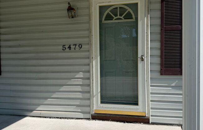 3 Bedroom Home in Spring Grove Schools!