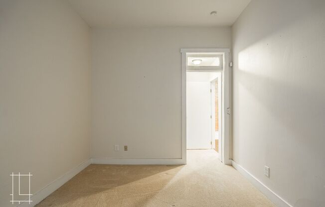 2 beds, 1 bath, $1,625, Unit 814 Neil Ave