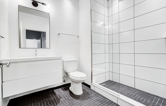 1 bed, 1 bath, 810 sqft, $1,940, Unit 100-403
