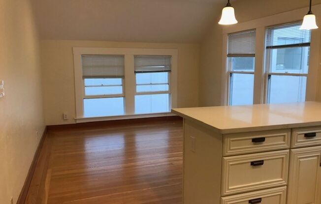 1 bed, 1 bath, 404 sqft, $2,600, Unit Unit F