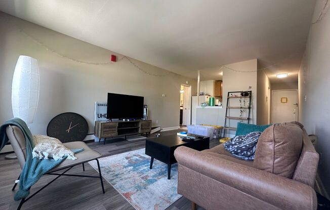 1 bed, 1 bath, $1,195, Unit 309