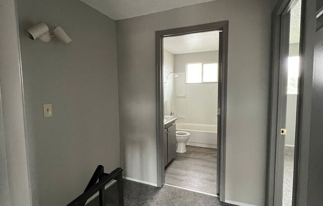 2 beds, 1 bath, 682 sqft, $1,375, Unit 12