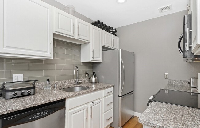 15 MEDFORD ST