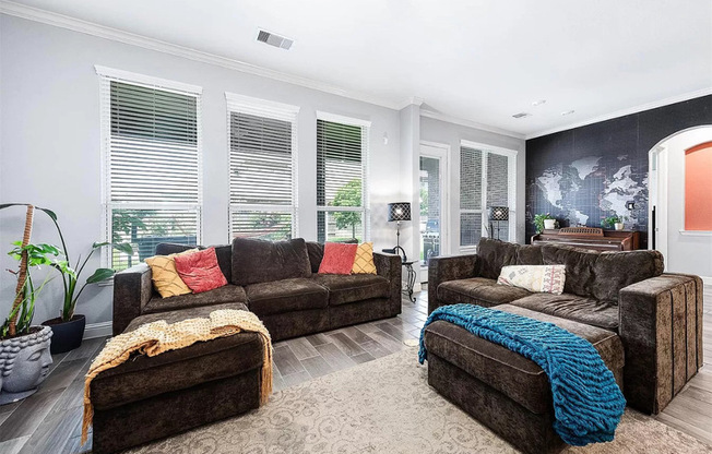 2316 STERLING HOLW LN