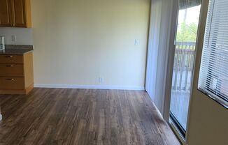 2 beds, 1 bath, $1,800, Unit #2