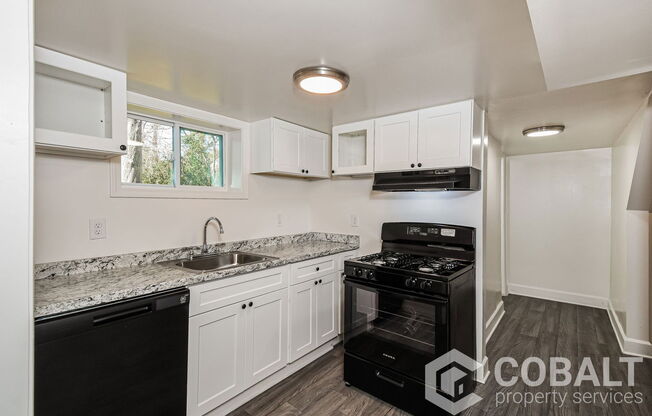 1992 WOODLAND HLS AVE NW