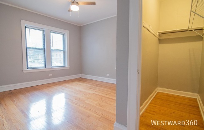 2056 W ARTHUR