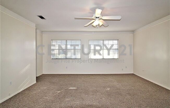 For Rent! Charming 3/2 in Irving Awaits You!