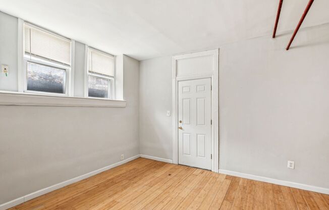 Studio, 1 bath, 300 sqft, $990, Unit 3412 Spring Partners LP-LLFE