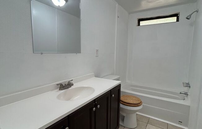 3 beds, 2 baths, $1,900