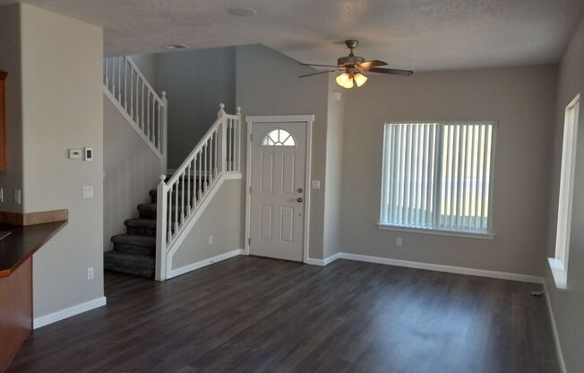 Stylish Comfort in the Heart of Pullman