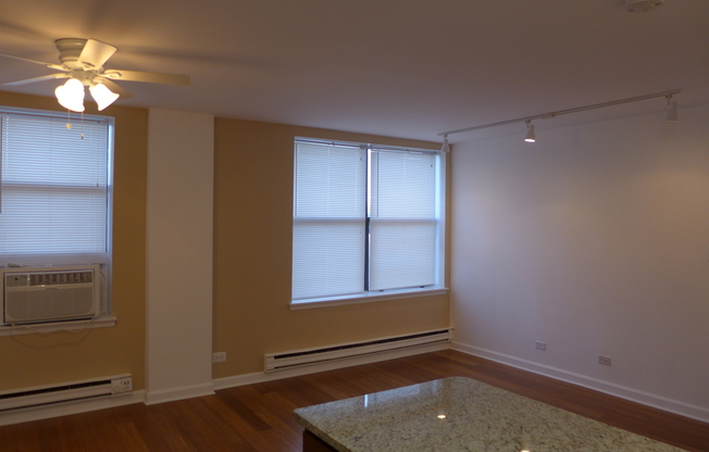 1 bed, 1 bath, 700 sqft, $1,795, Unit 403