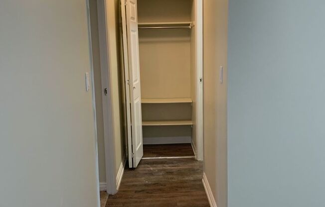 1 bed, 1 bath, 780 sqft, $1,130, Unit 606