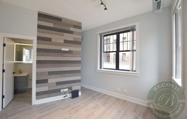 Studio, 1 bath, 280 sqft, $1,475, Unit 112